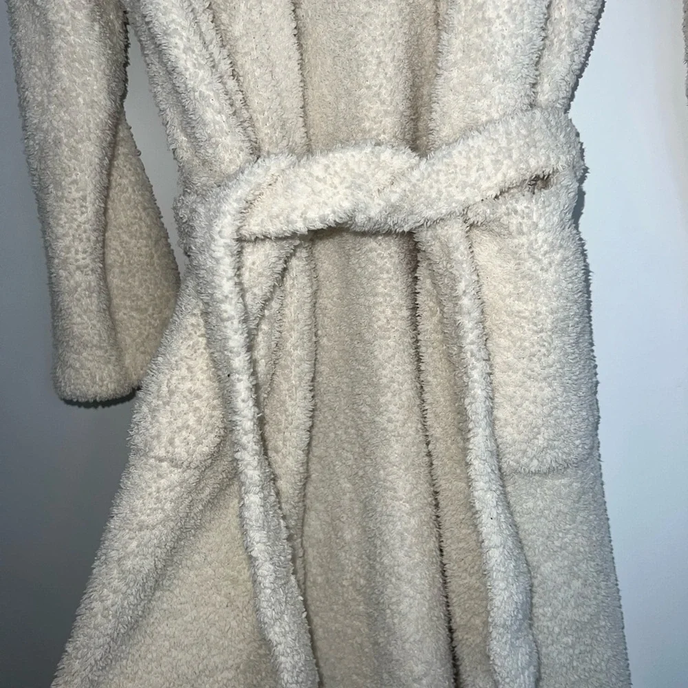 Barefoot Dreams Bamboo Robe children’s 10-12 years - Picture 5 of 13